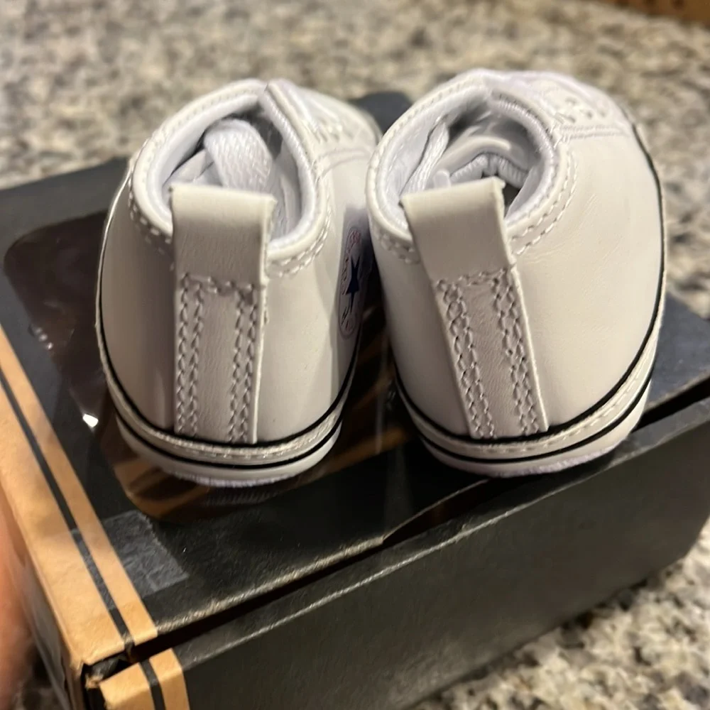 Converse First All Star Chucks Leather Crib Shoes Sneakers Infant Baby Size 3